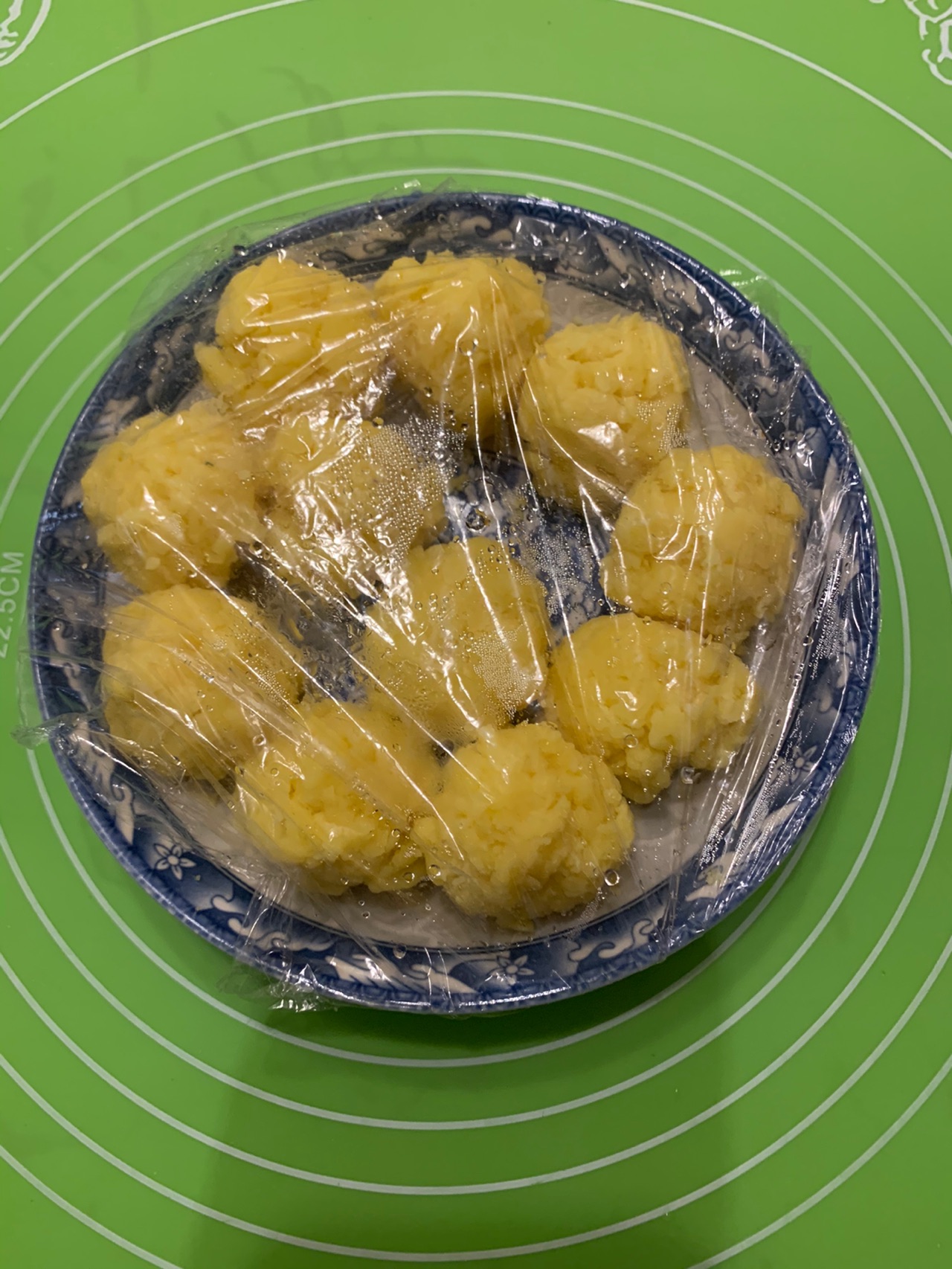 柳叶奶黄包