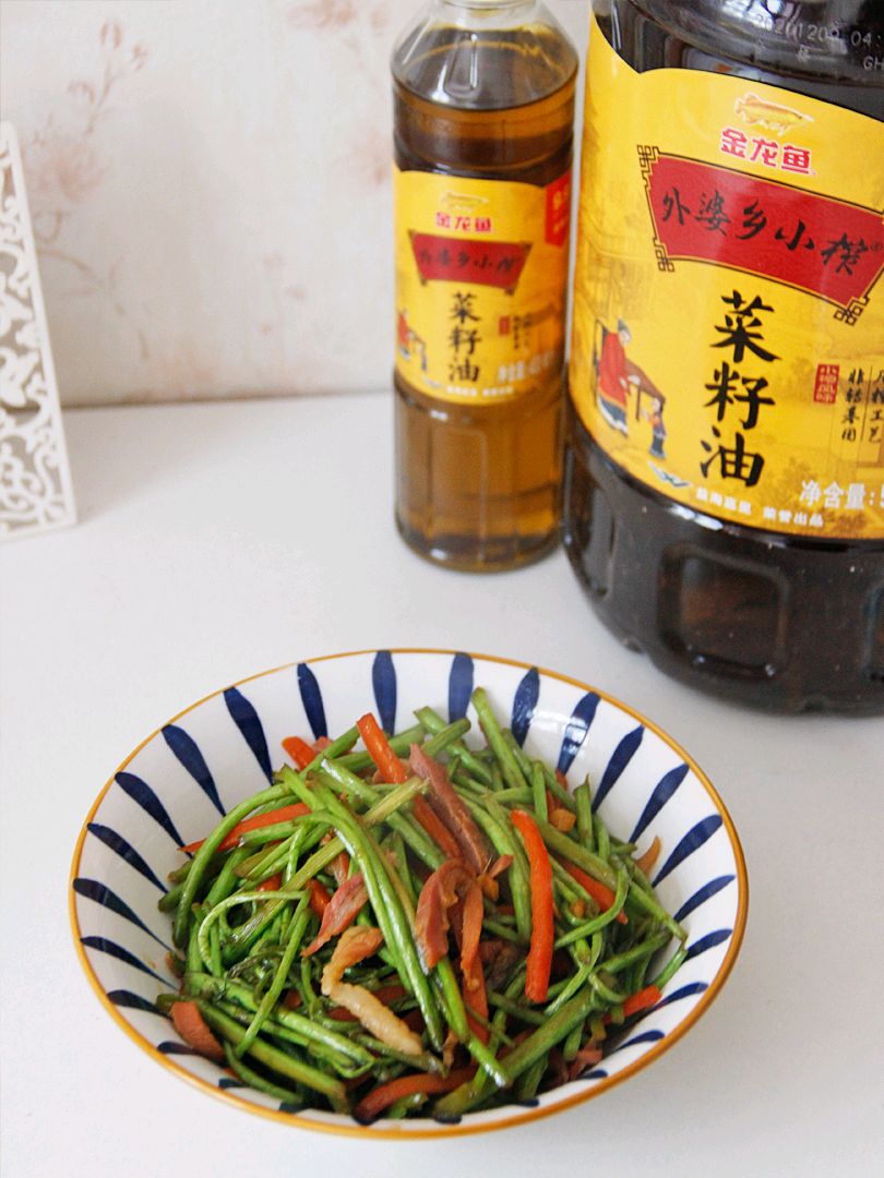 芦蒿炒咸肉