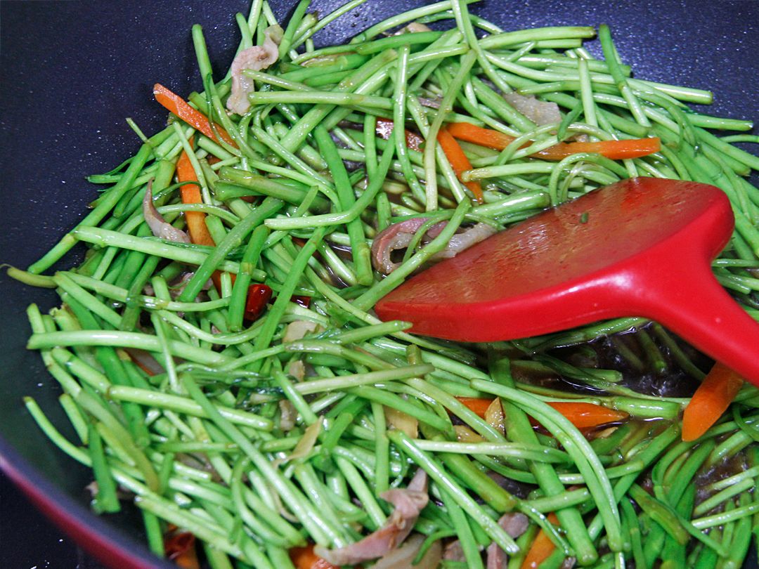 芦蒿炒咸肉