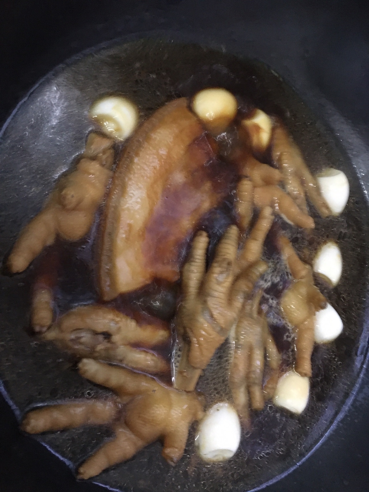 卤鸡爪肥肉鹌鹑蛋