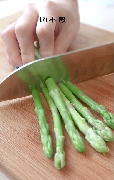 芦笋鸡胸肉卷
