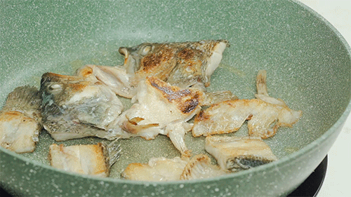 鲈鱼炖蛋