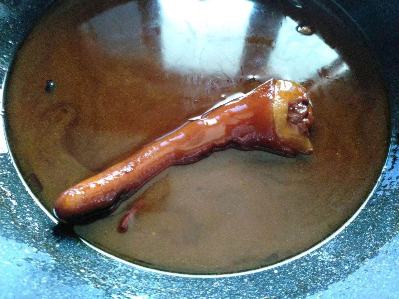 卤猪尾