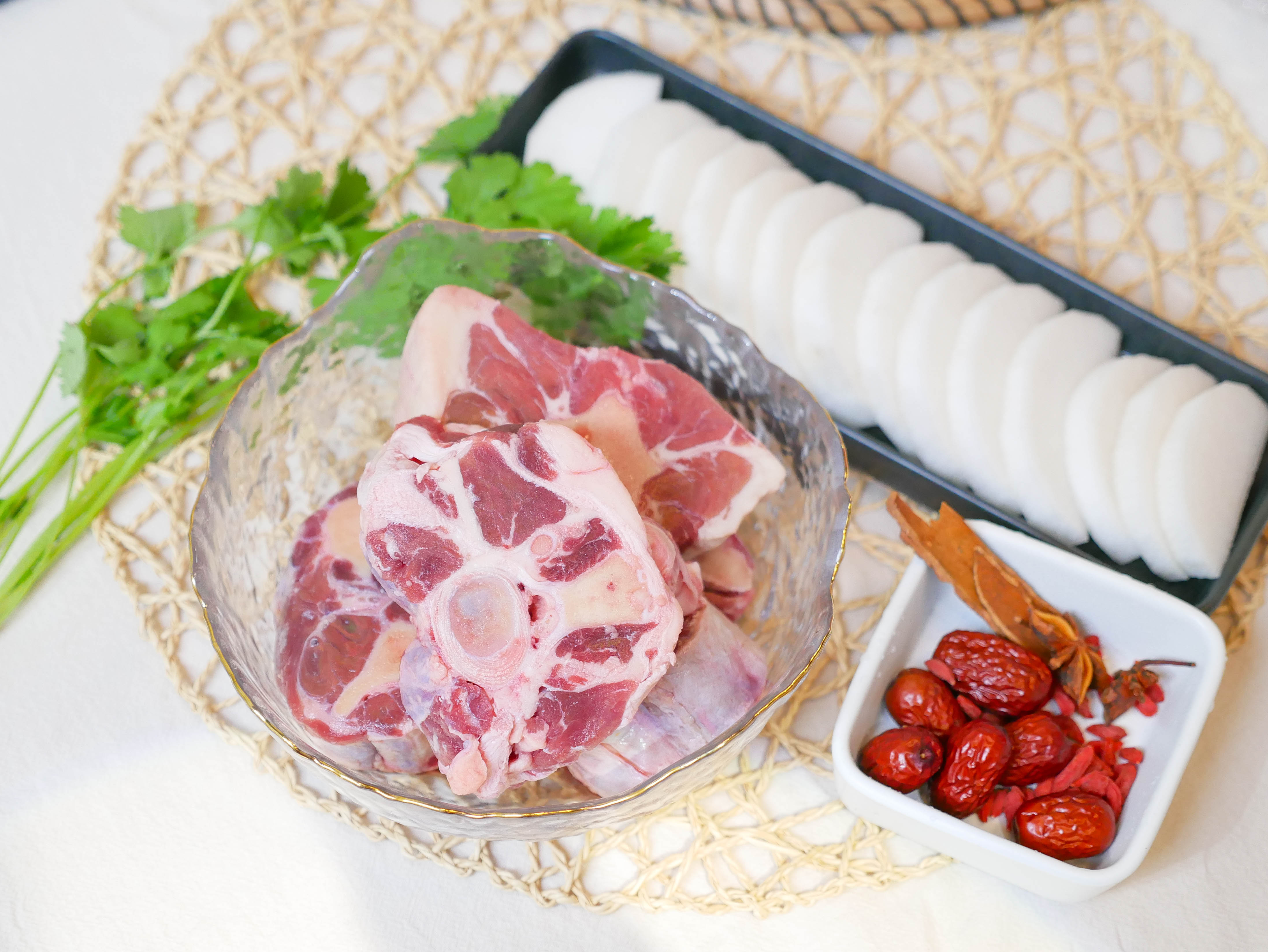 萝卜牛尾汤