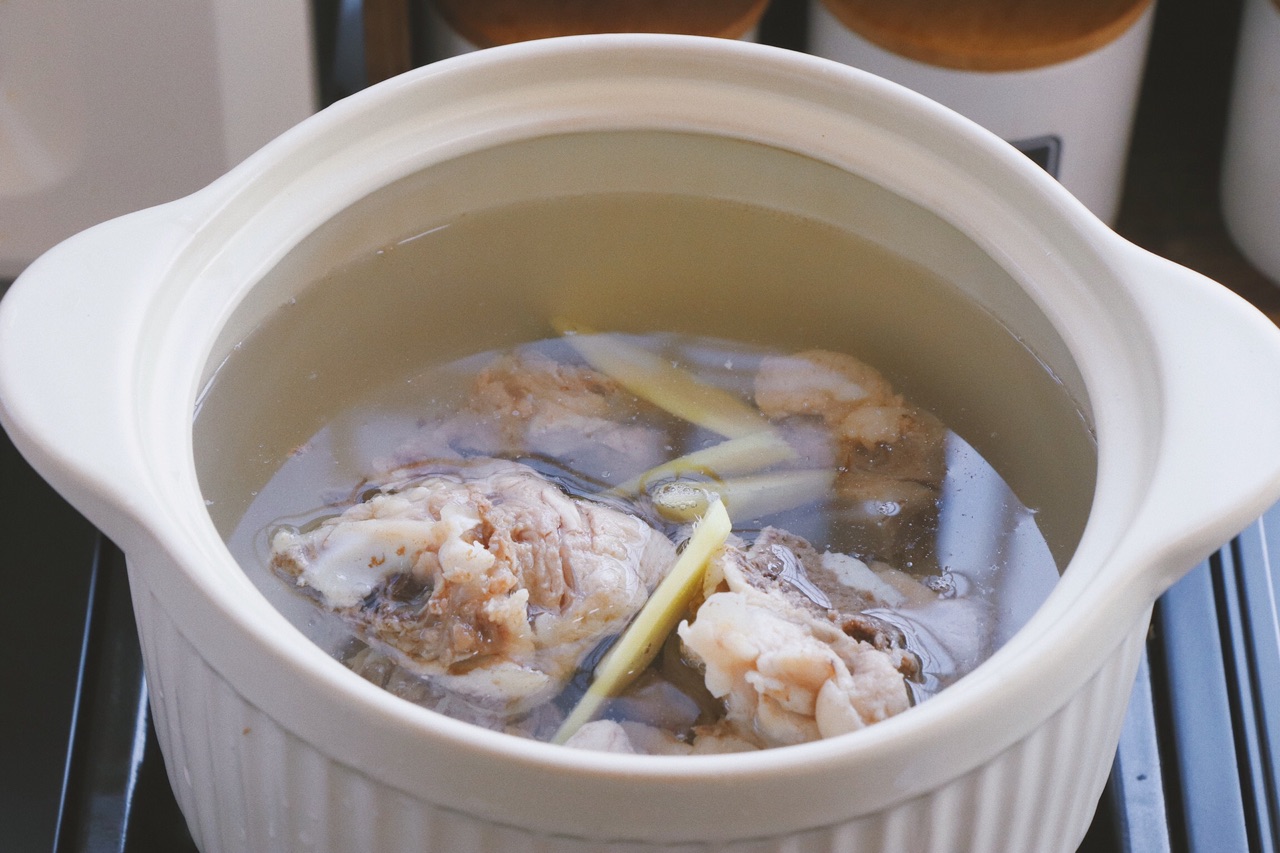 萝卜排骨汤