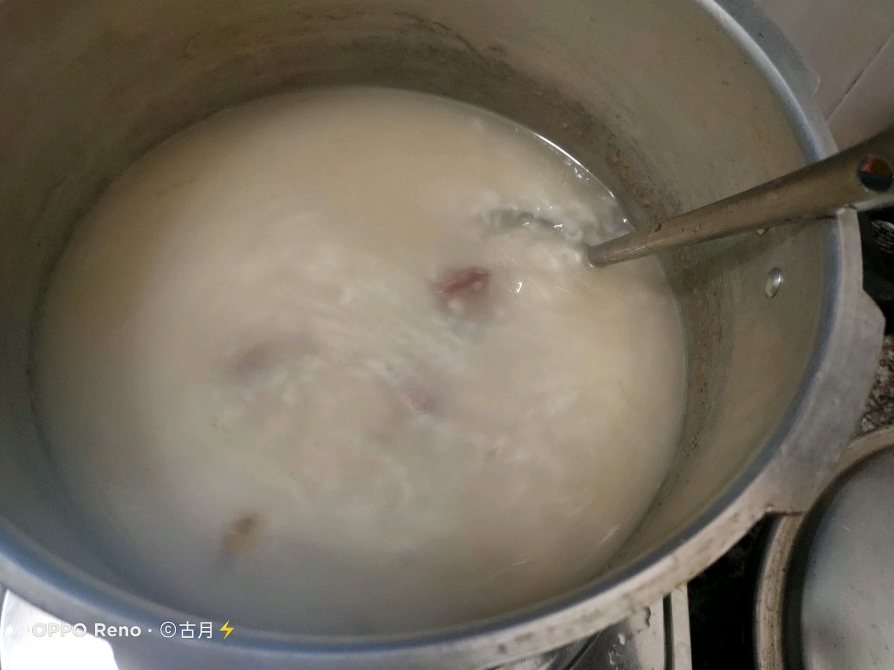 萝卜烧骨粥