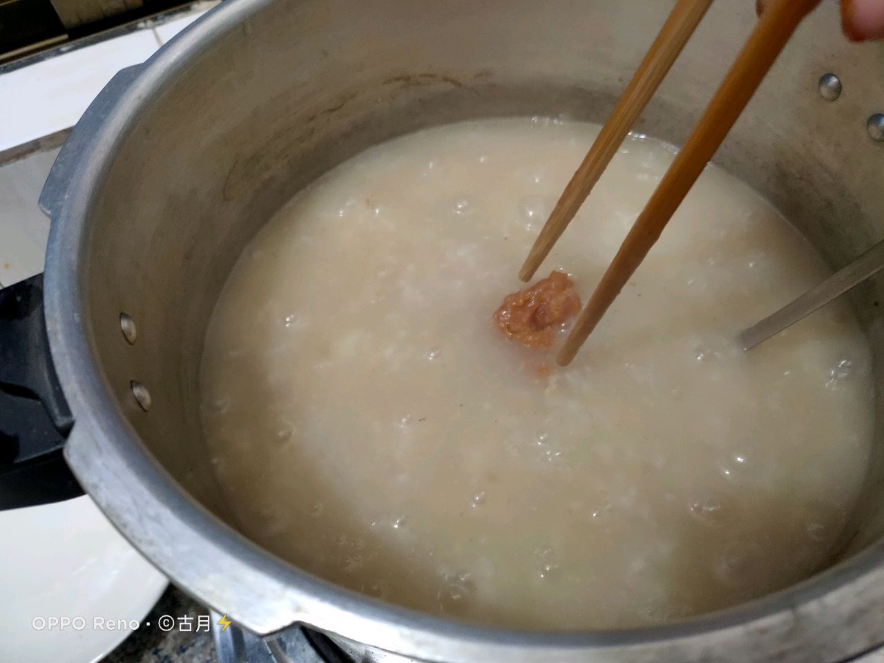 萝卜烧骨粥