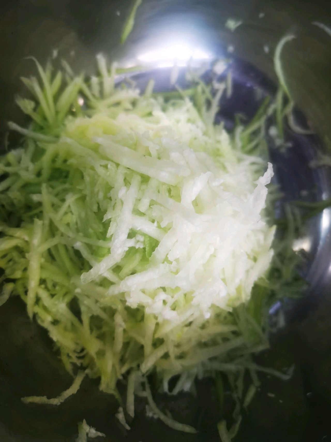 萝卜丝豆腐汤
