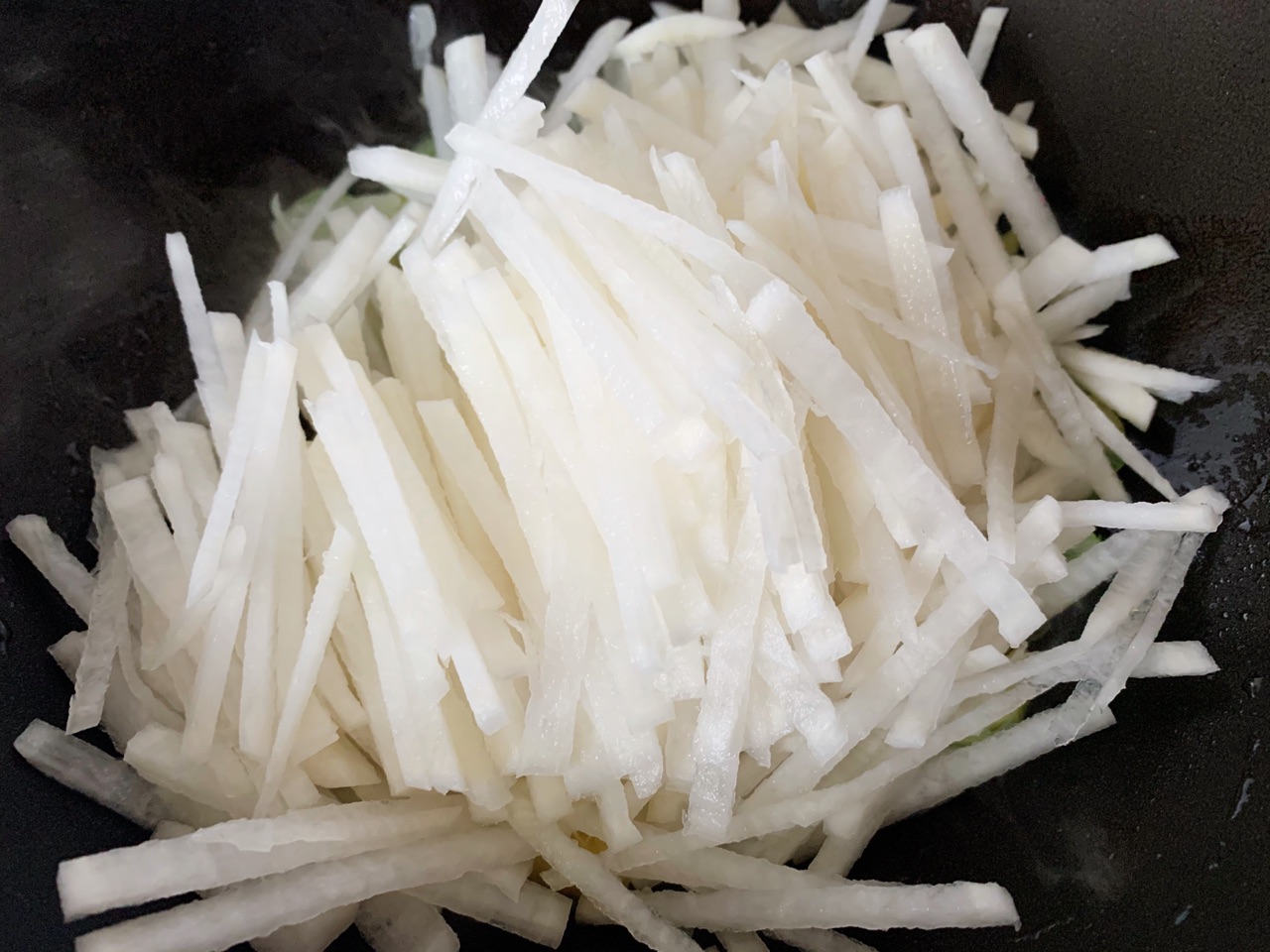 萝卜丝烧带鱼