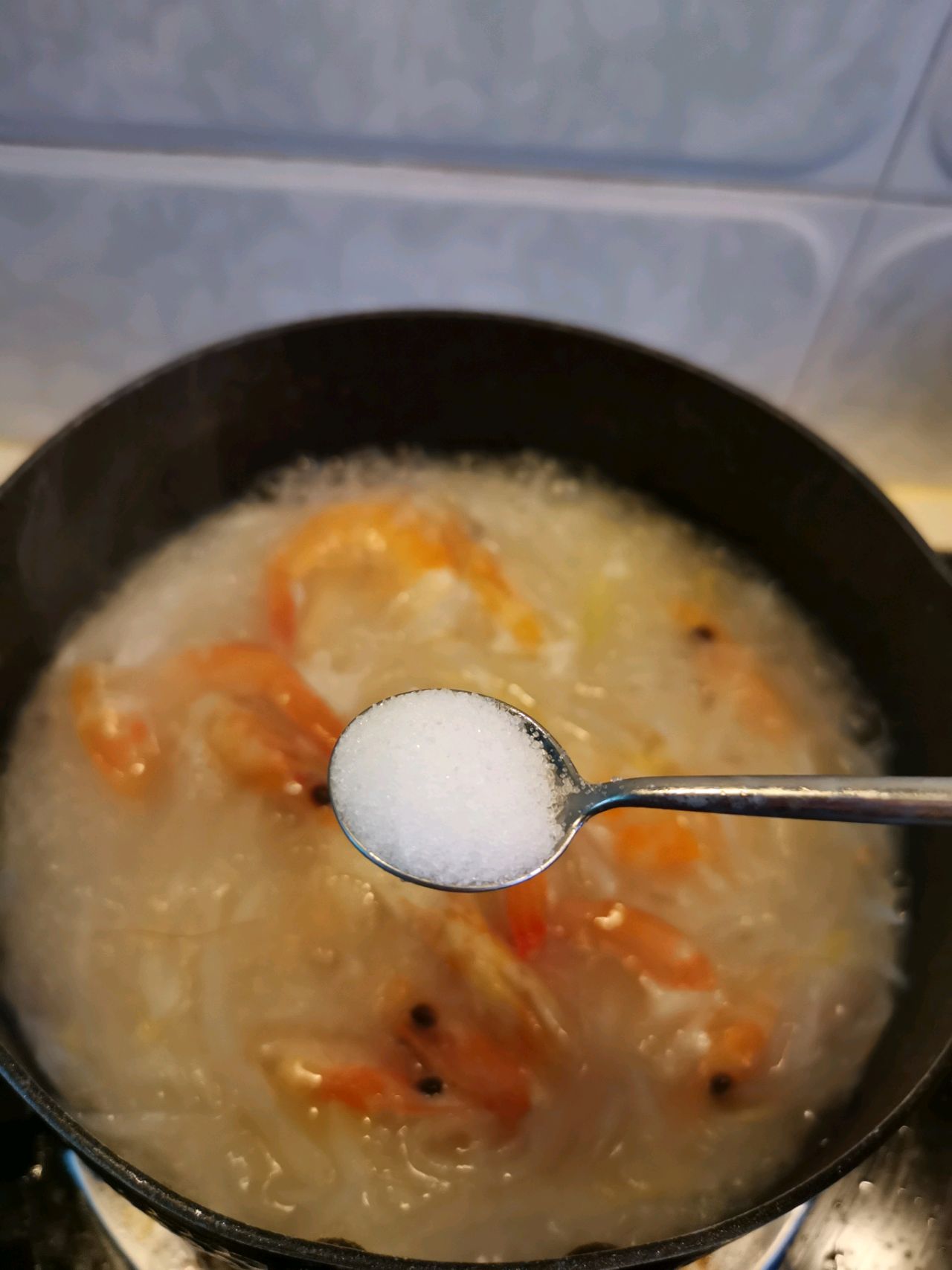 萝卜丝鲜虾汤