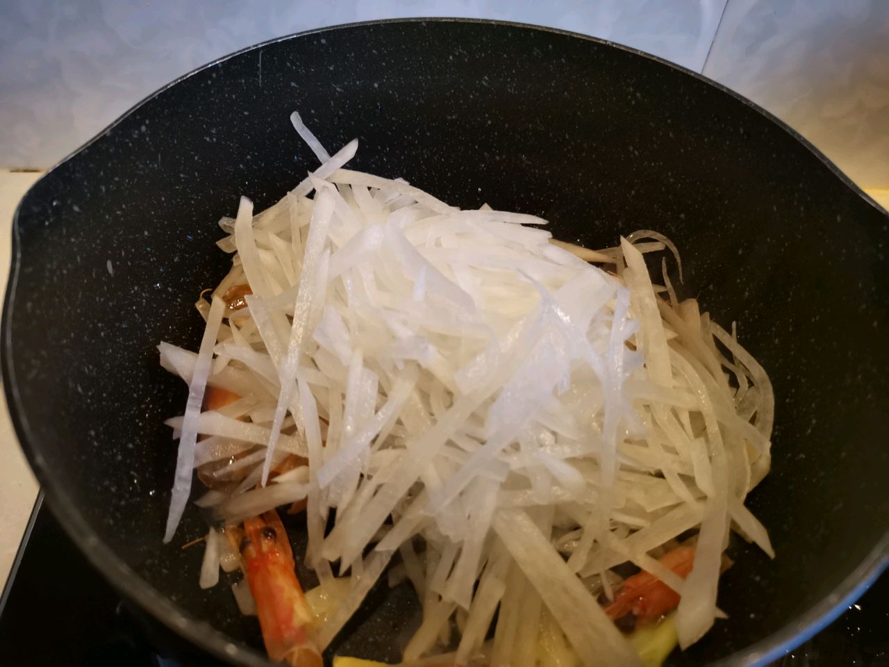萝卜丝鲜虾汤