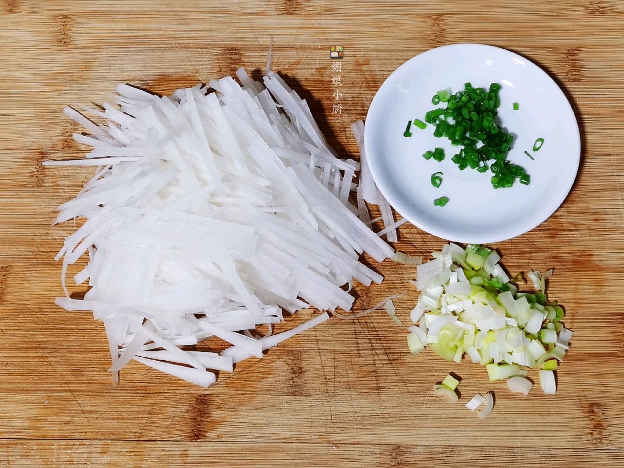 萝卜丝煮煎鸡蛋