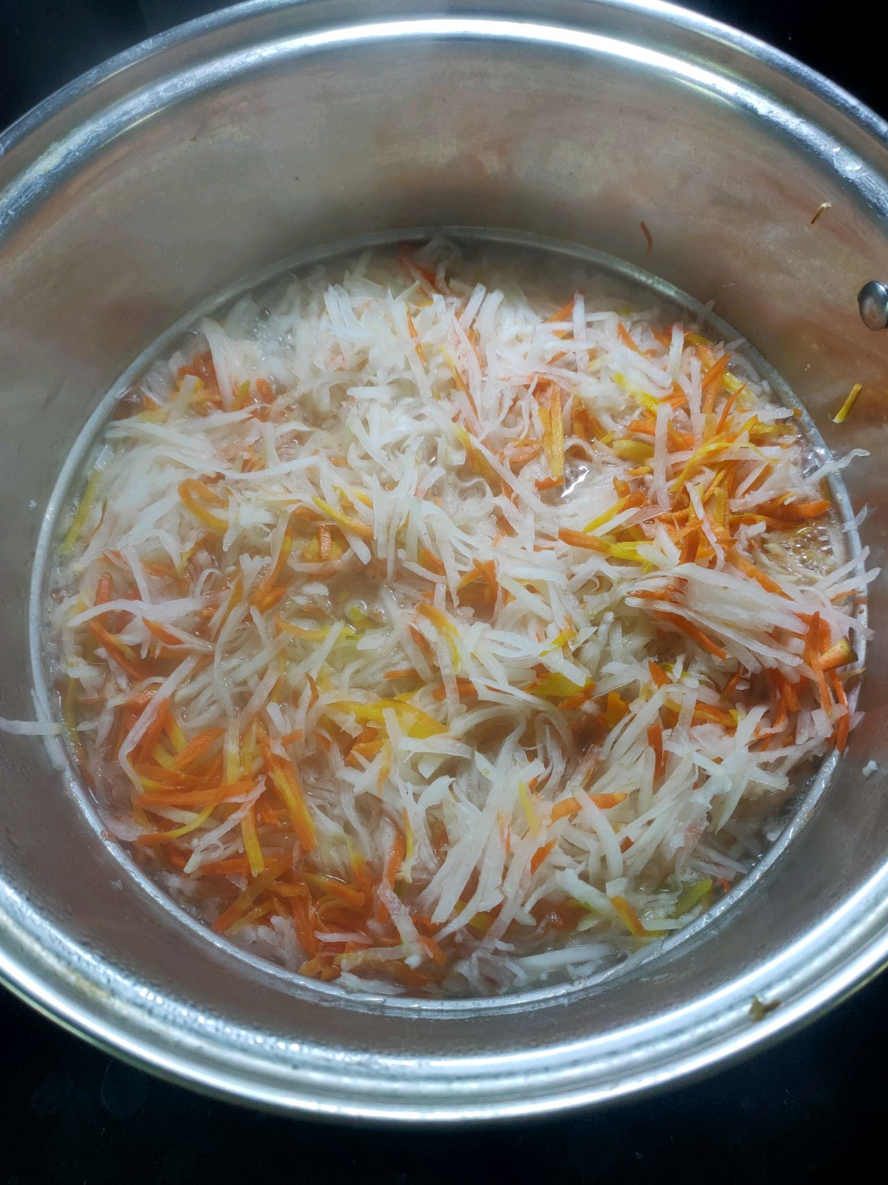 萝卜素馅包子