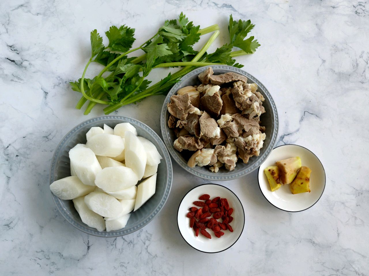 萝卜羊肉汤