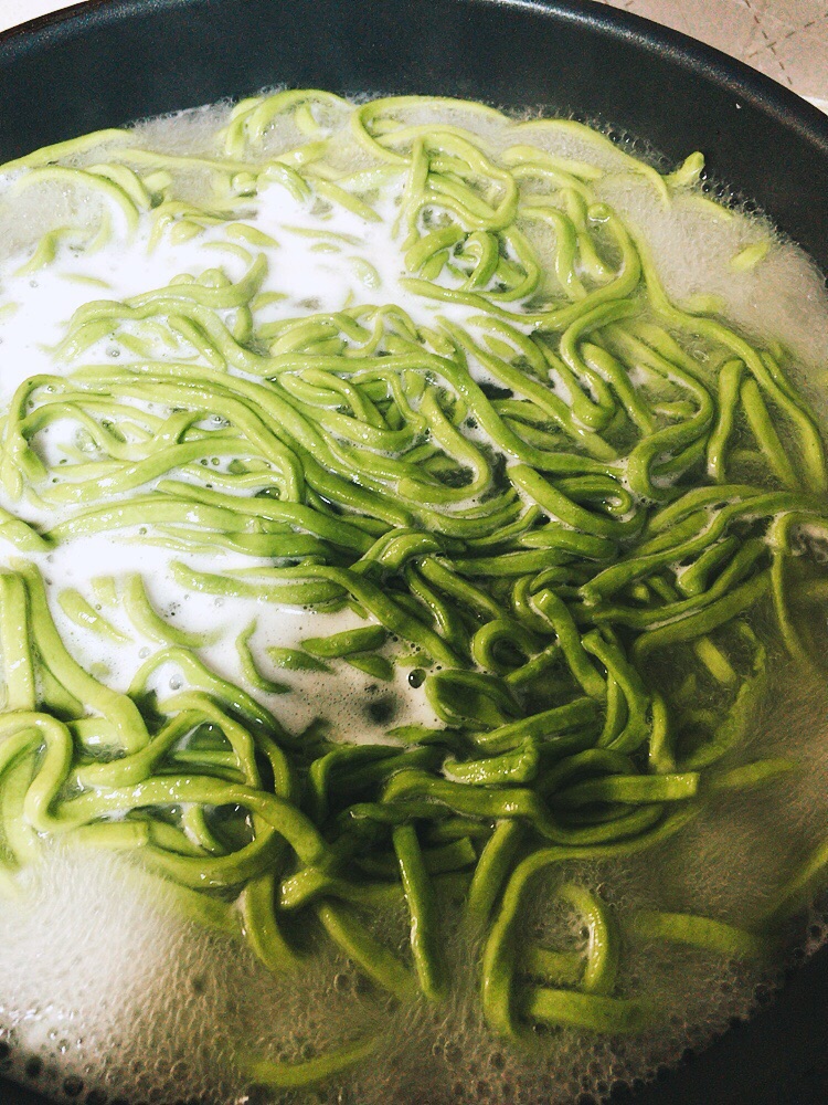 绿色面条