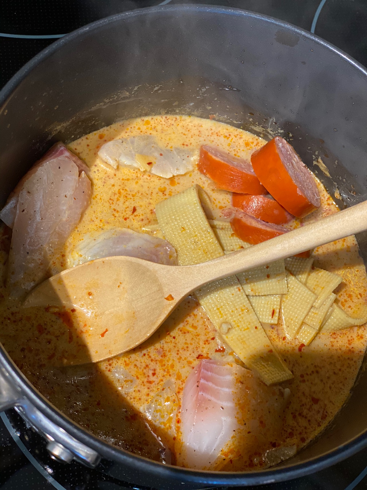 麻辣豆奶炖龙利鱼豆皮