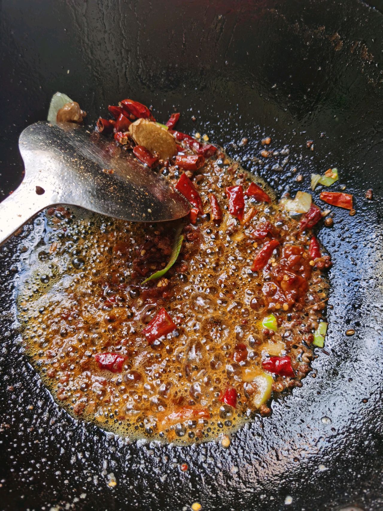 麻辣鸡公煲