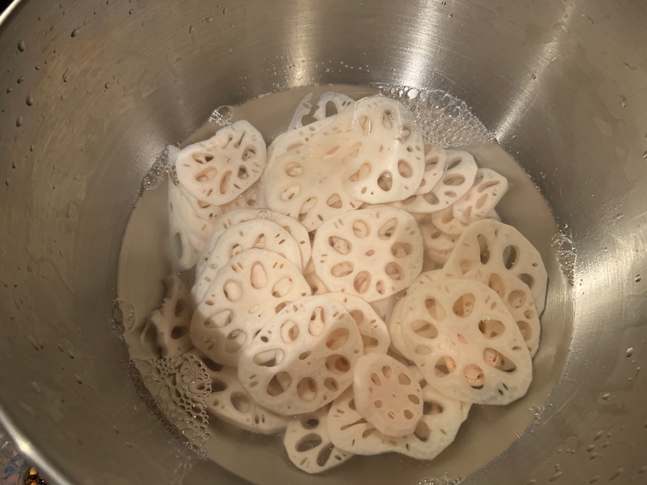 麻辣藕片，抢手好菜