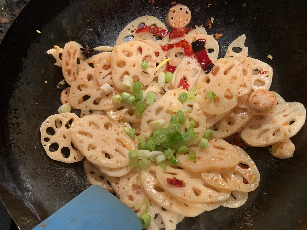 麻辣藕片，抢手好菜