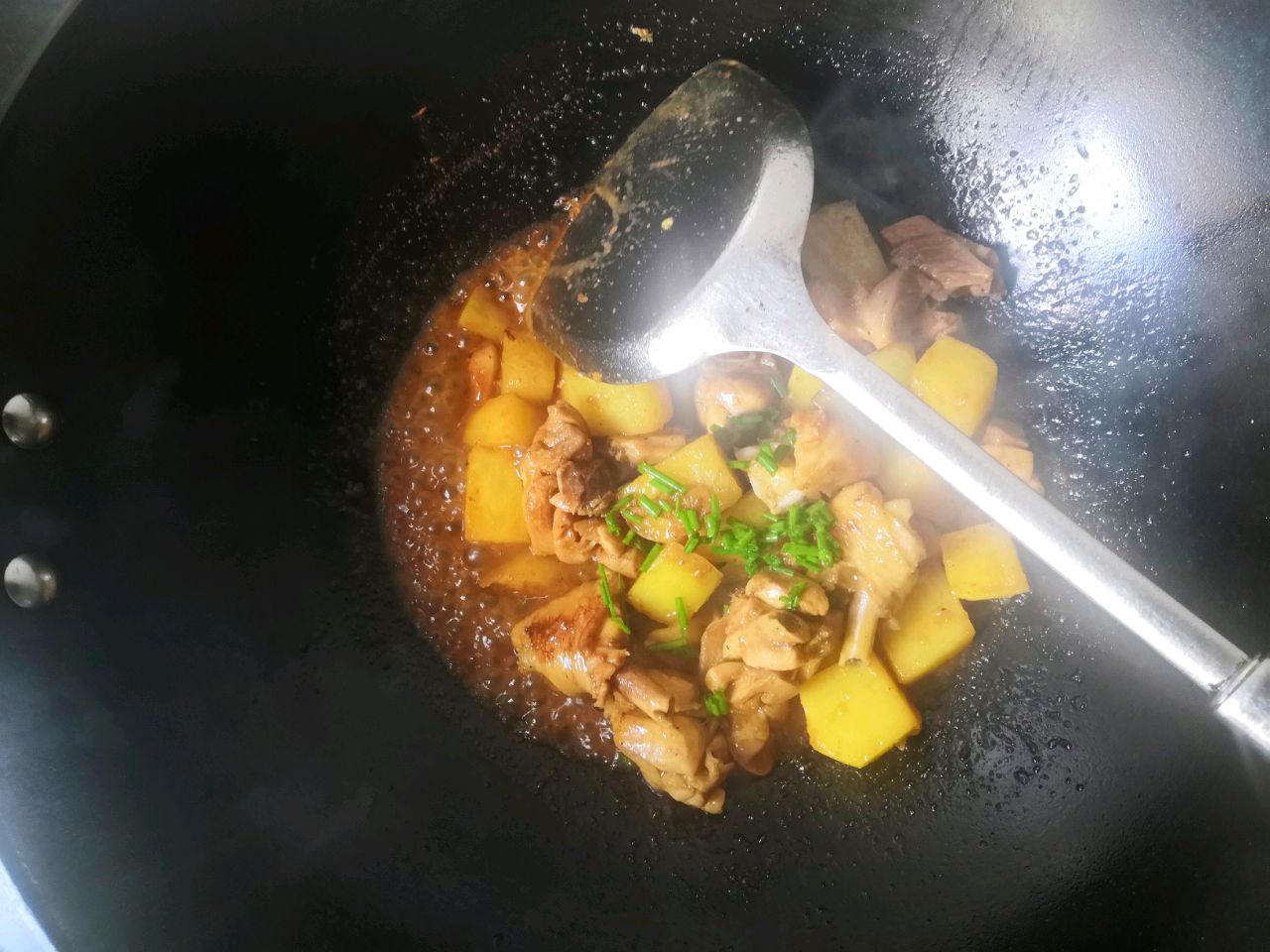 麻辣土豆鸡块