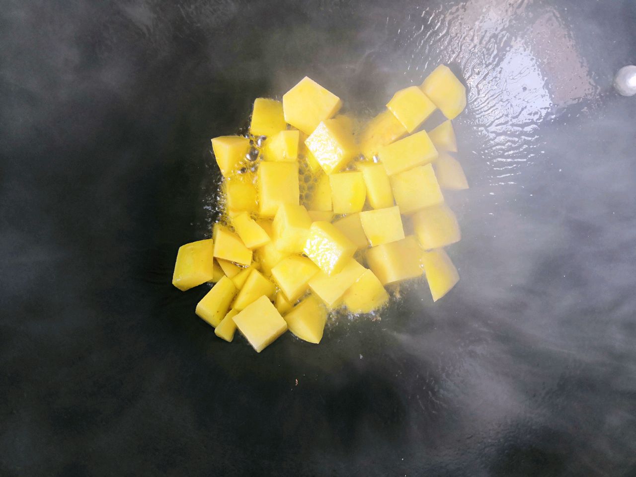 麻辣土豆鸡块