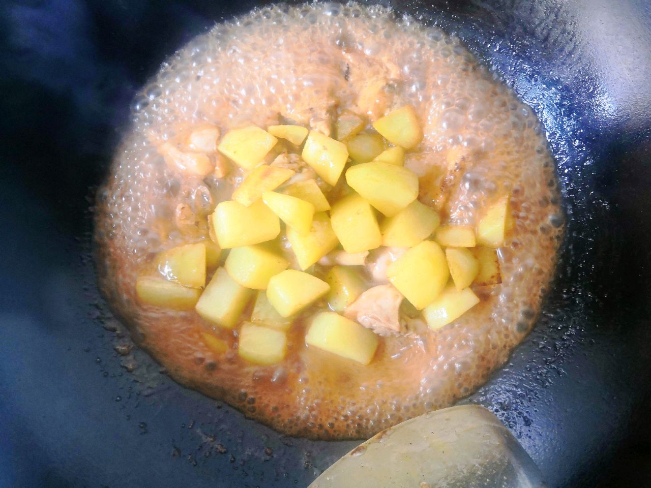 麻辣土豆鸡块