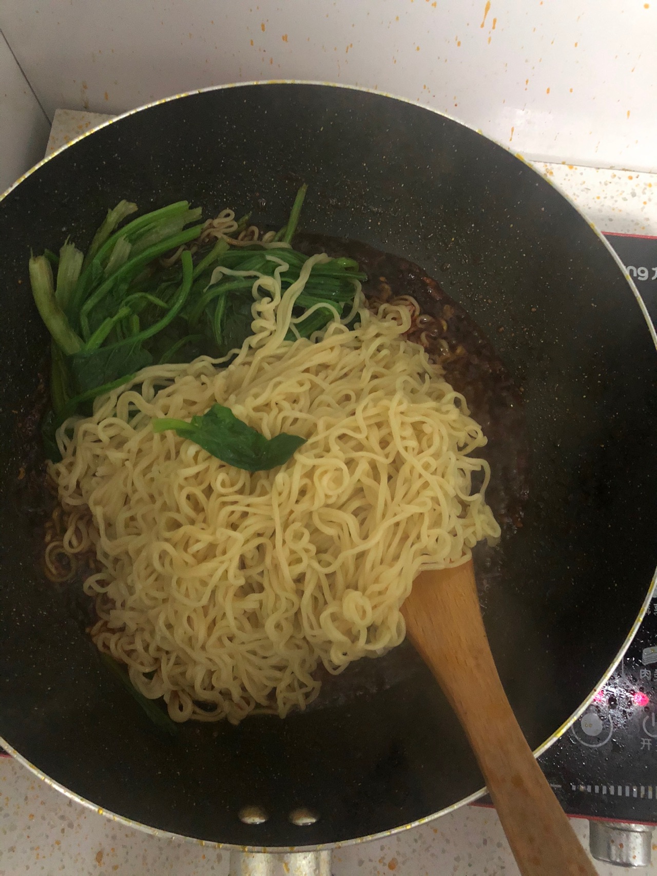 麻辣香锅（想吃啥放啥）