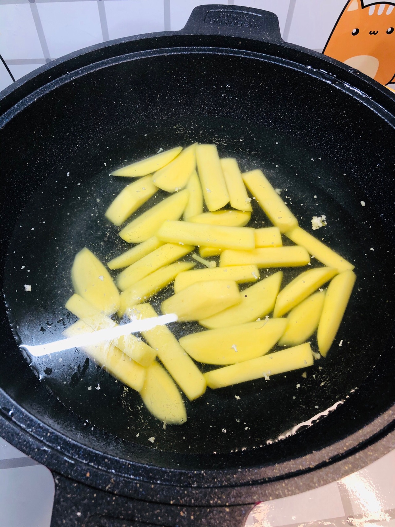 麻辣紫苏土豆松花菜干锅