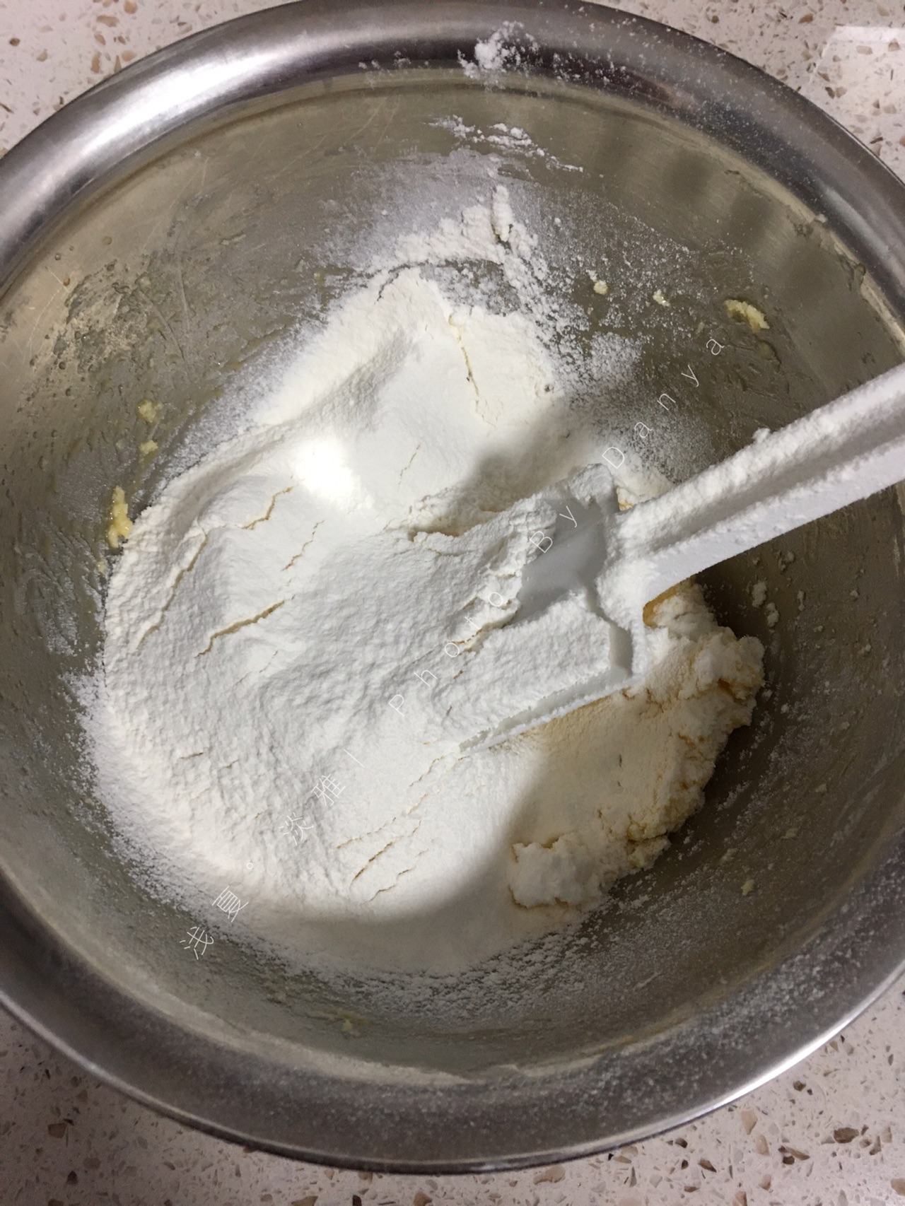 满满的焦糖核桃腰果塔