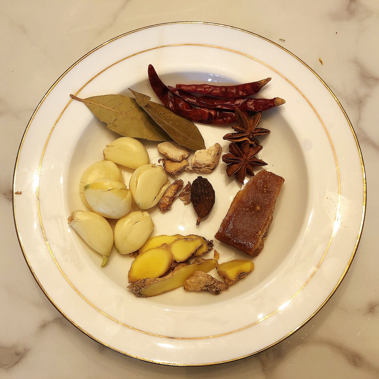 满满的栗子焖鸡(含剥栗子技巧)