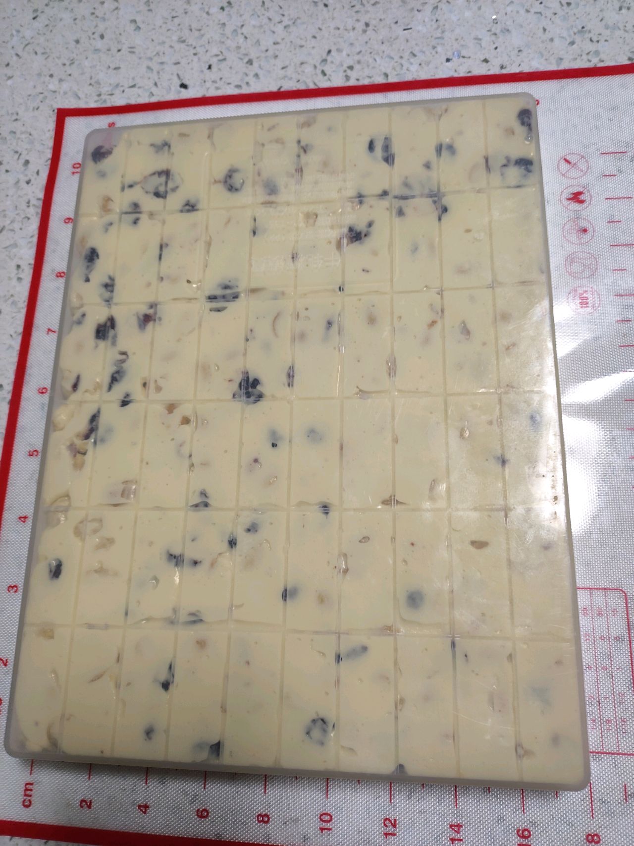 蔓越莓牛轧糖