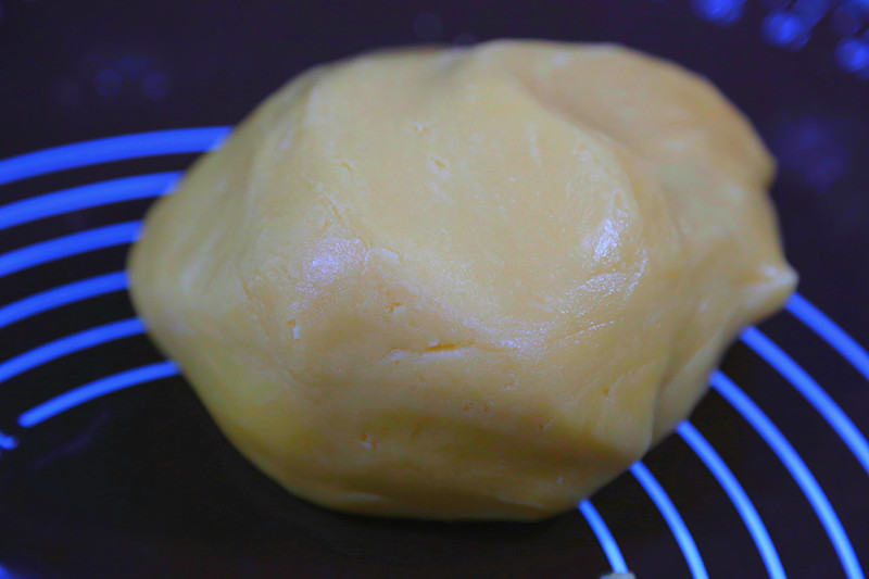 蔓越莓椰蓉月饼