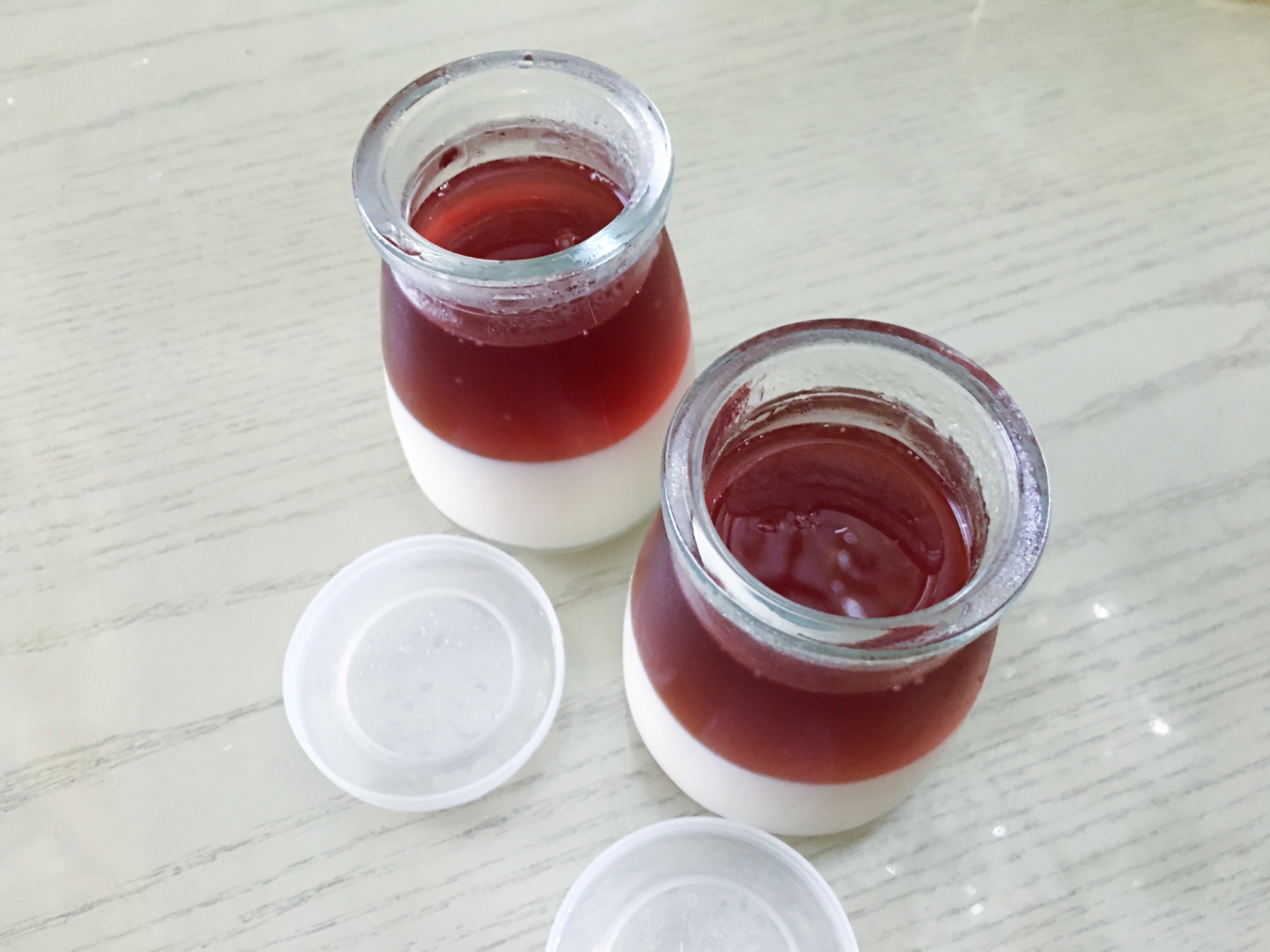 蔓越莓汁牛奶布丁果冻