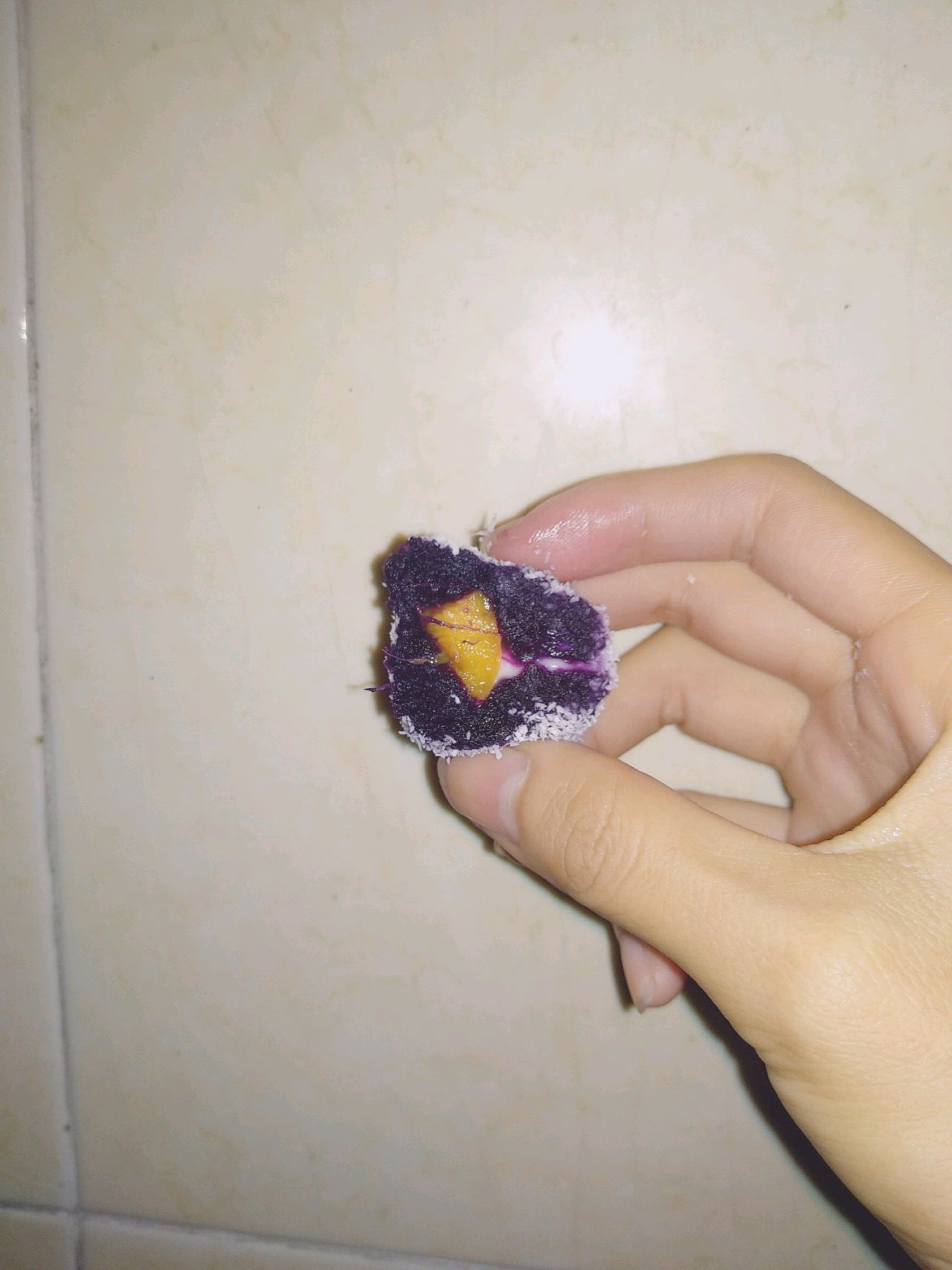 芒果椰香紫薯球