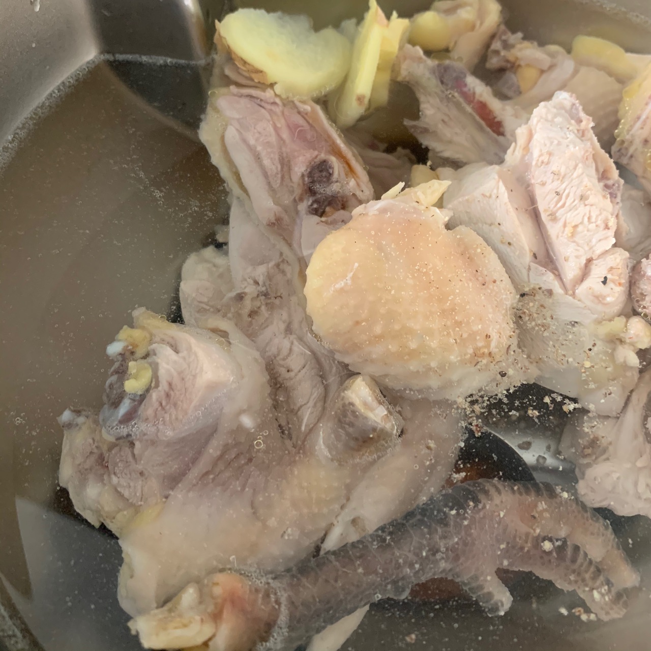 毛豆芋艿烧鸡汤