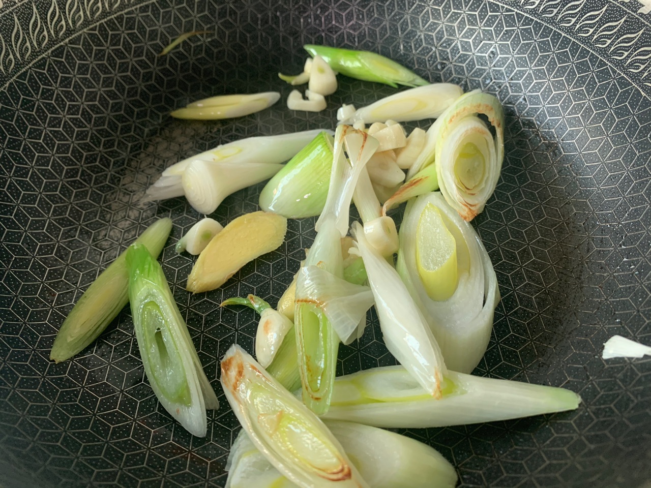 貌似忧伤的羊肉煲