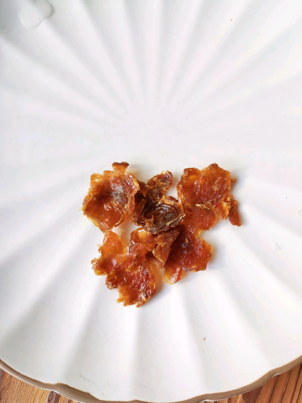 美白养颜～牛奶桃胶皂角米炖雪燕