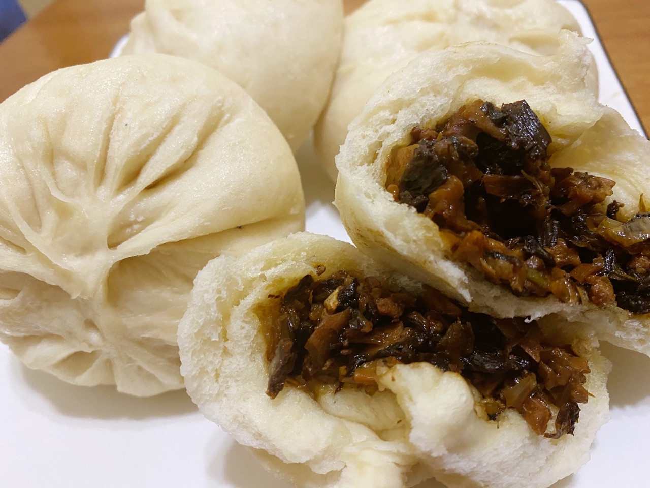 梅干菜肉包子