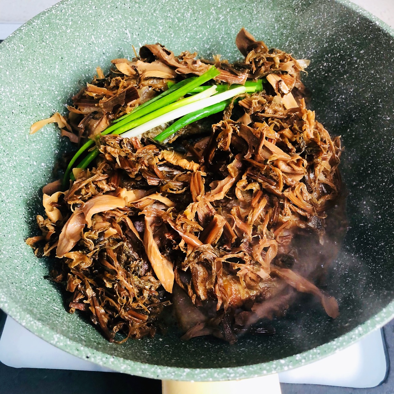梅干菜烧带鱼