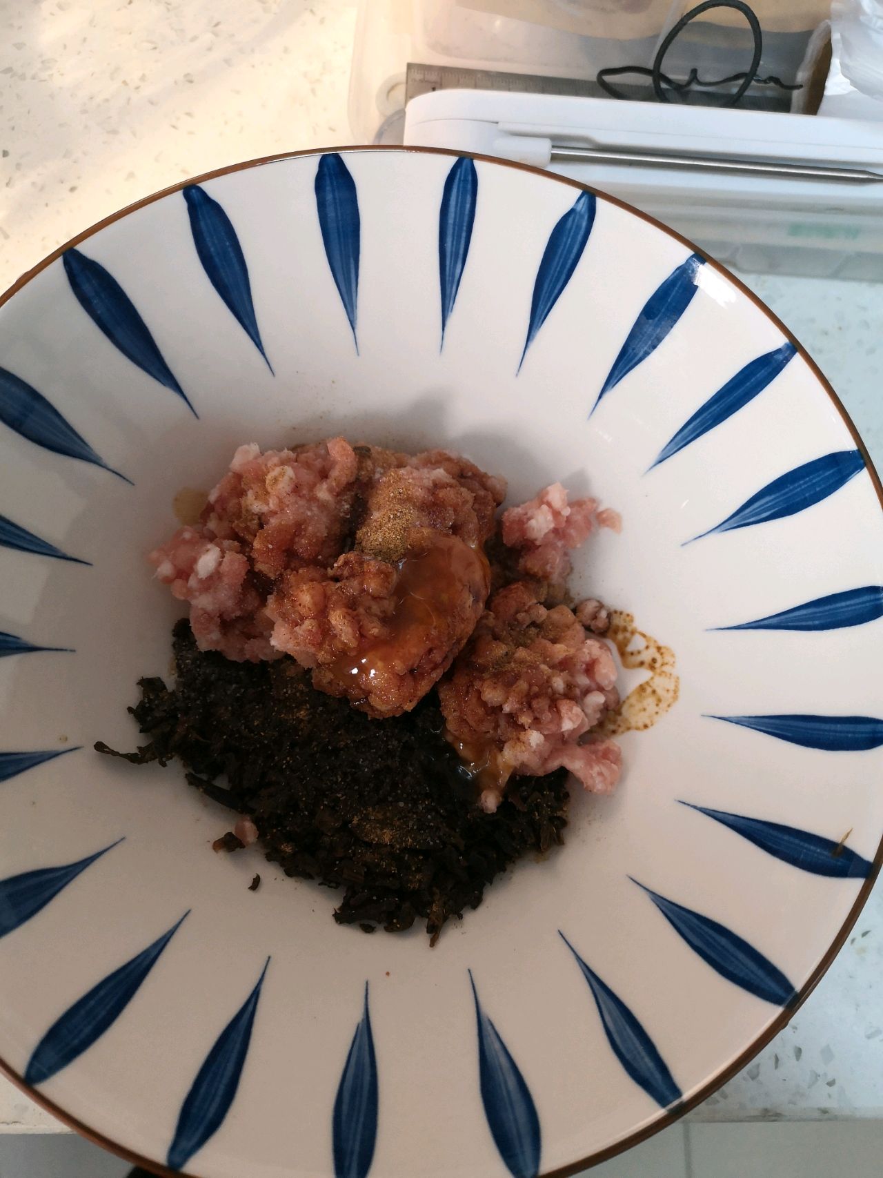 梅干菜鲜肉锅盔