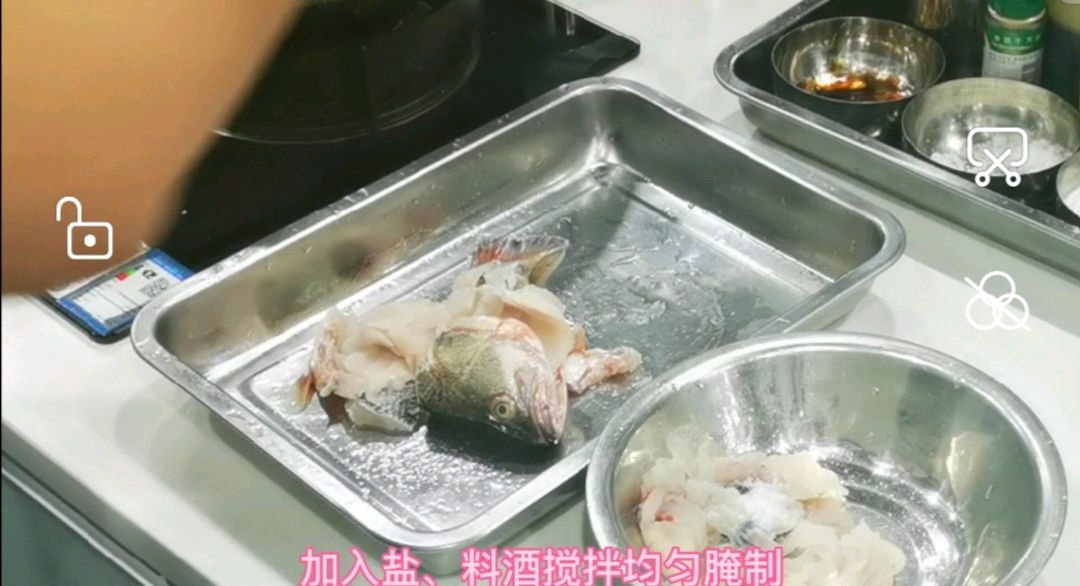 梅花迎客松伴松鼠鱼