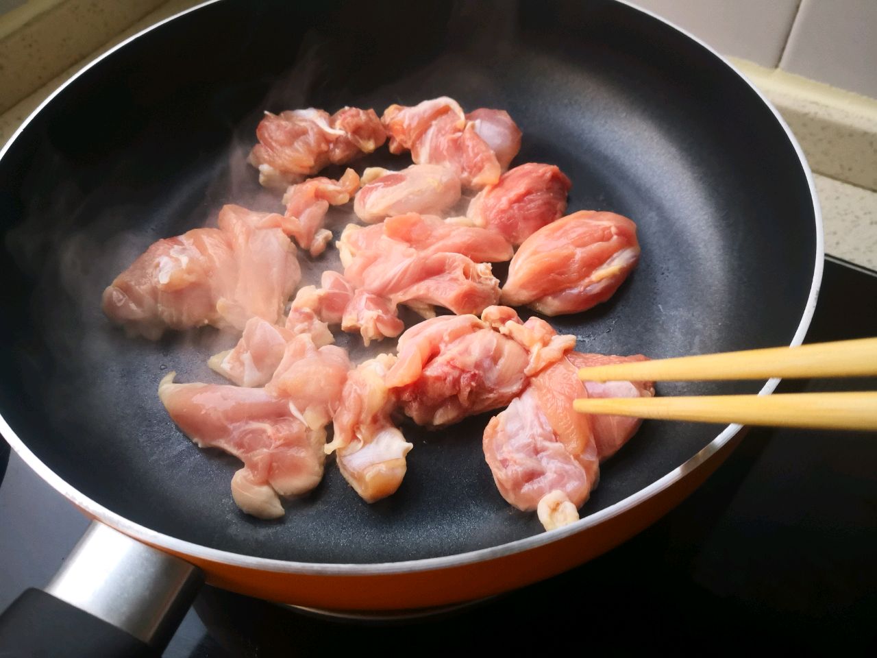 美极腐竹焖鸡腿
