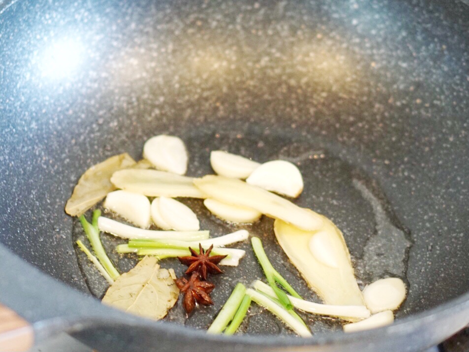 美极鲜辣小龙虾球