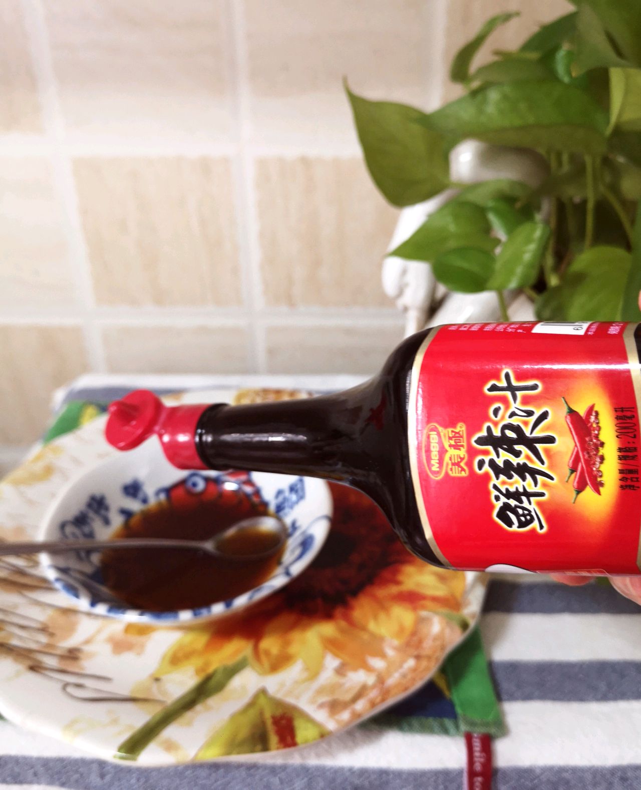 美極鲜辣汁凉拌三丝