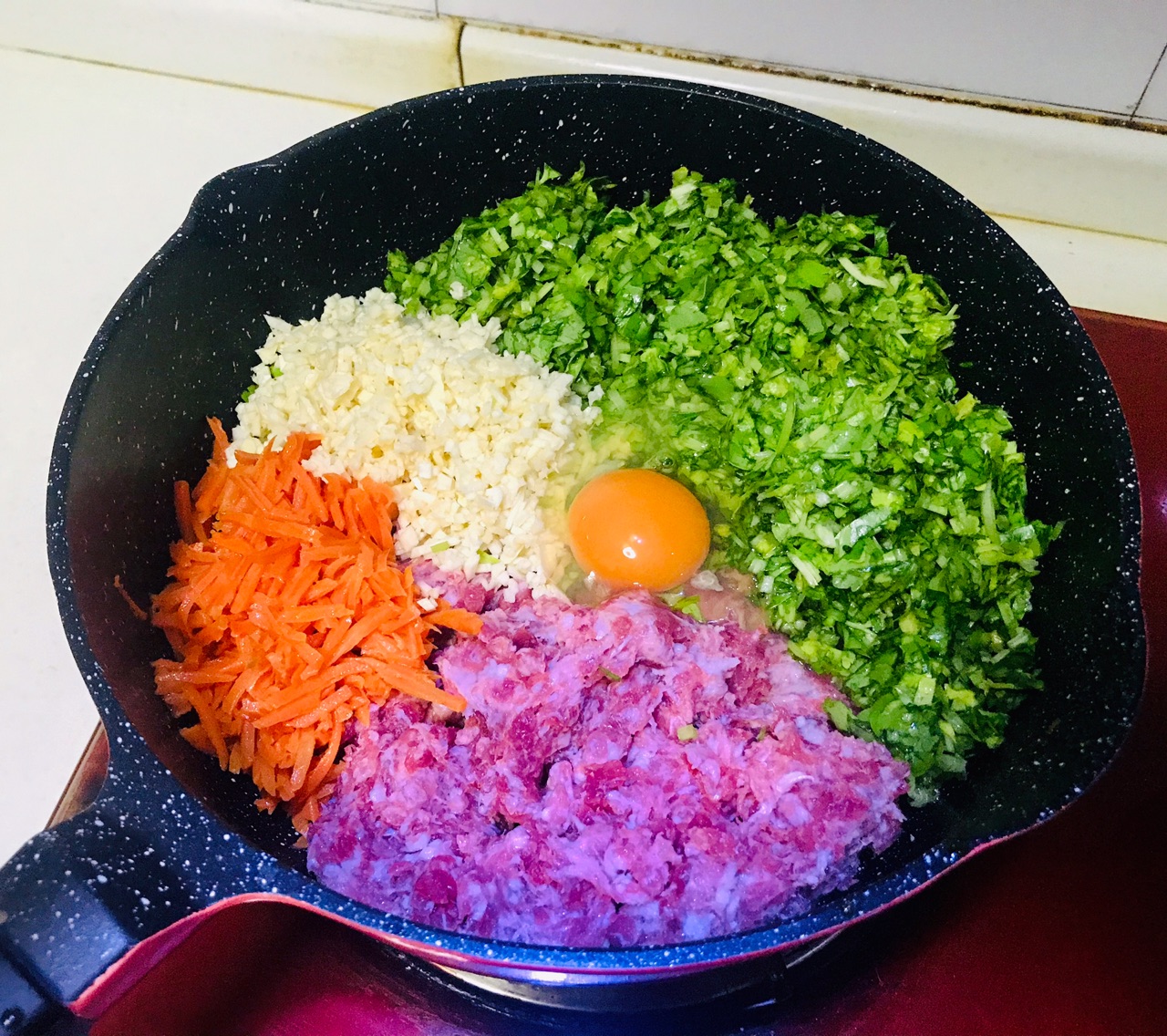 美味的芹菜猪肉水饺