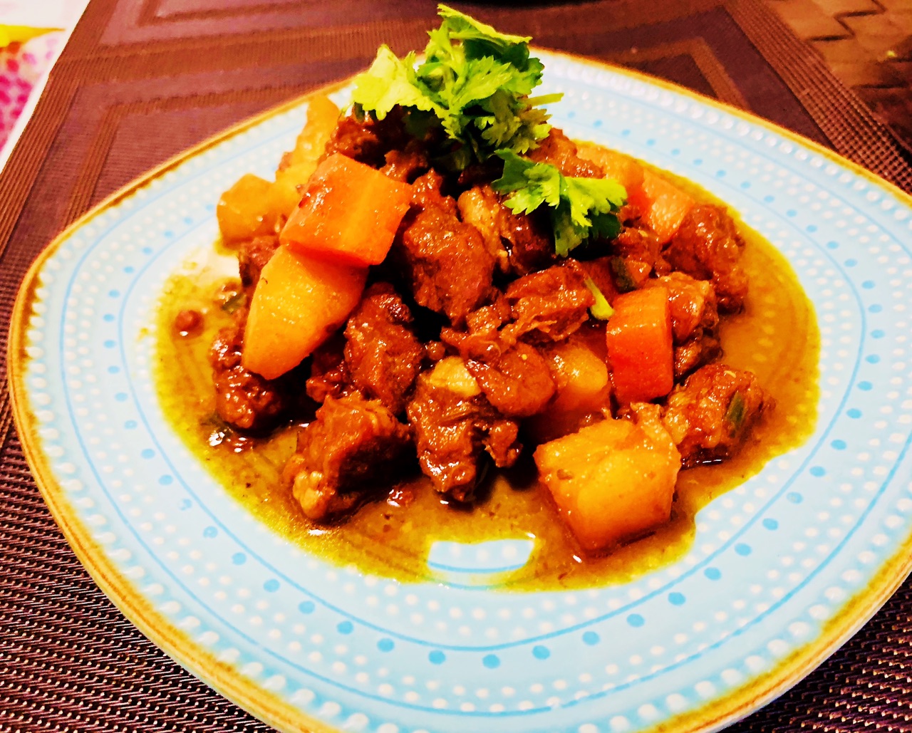美味红烩牛筋腩