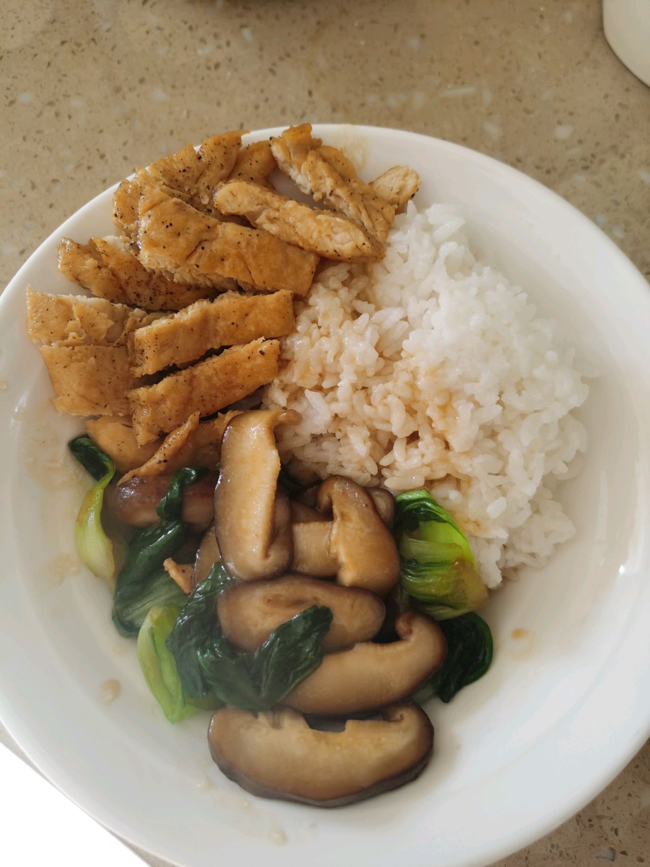 美味鸡肉饭