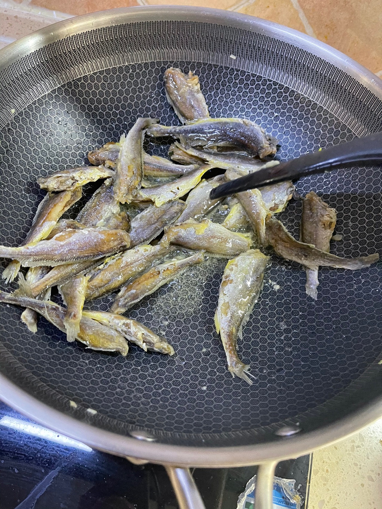 没胃口？不存在哇！——香辣小鱼干