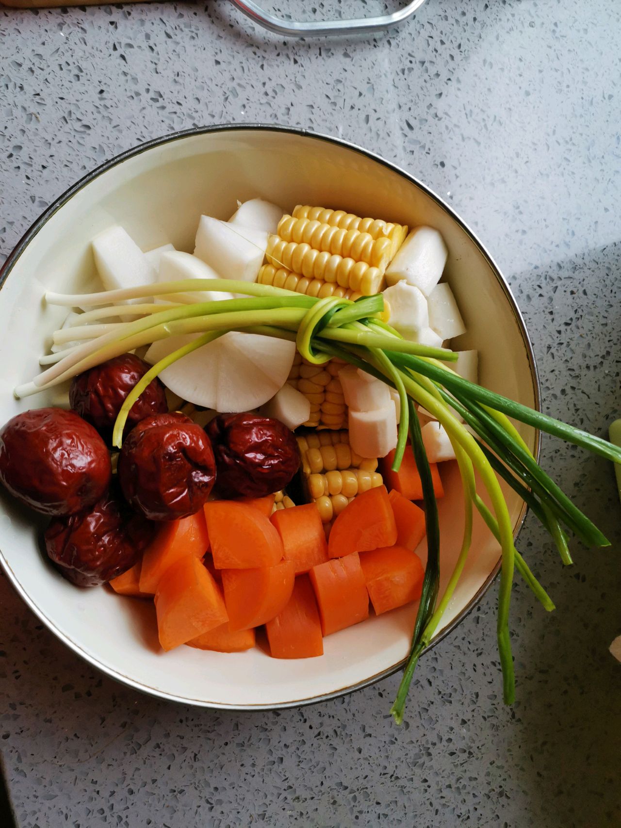 美味排骨汤