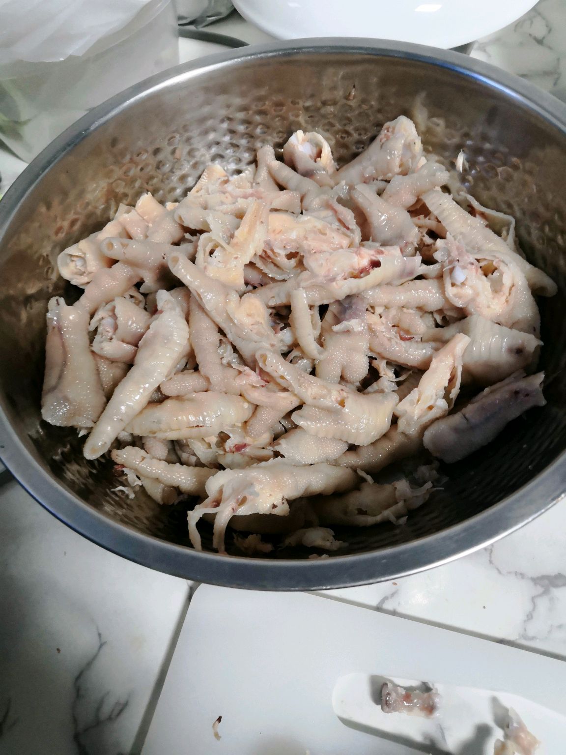 美味酸辣脱骨鸡爪